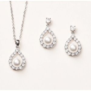 Dareth Colburn Elegance Pearl Bride Bridesmaid Pendant Set Wedding Jewelry